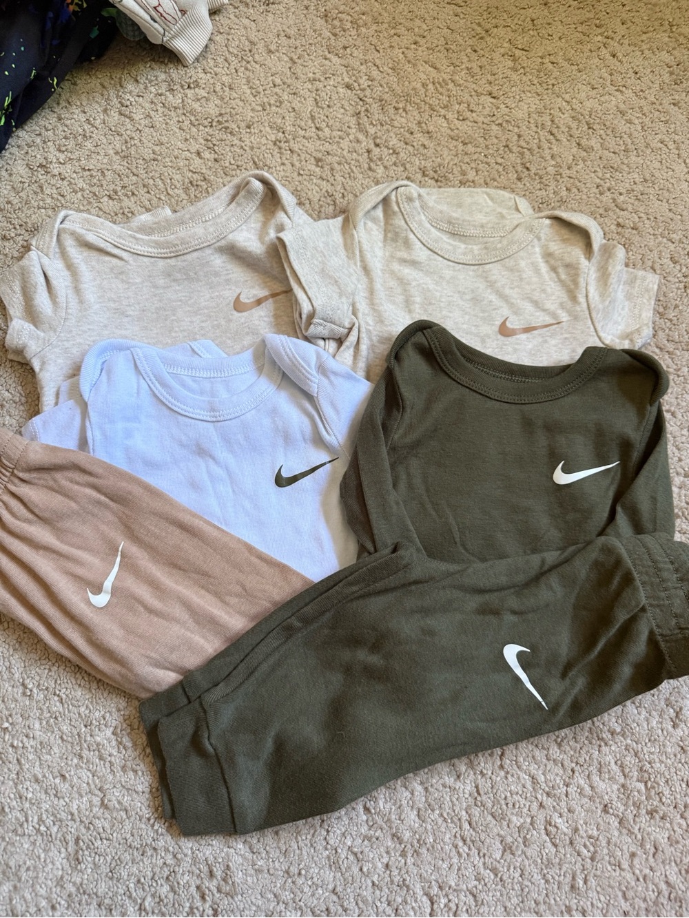 Nike Baby Bodysuit & Jogger Set bundle- Olive, white, Beige- size 3-6